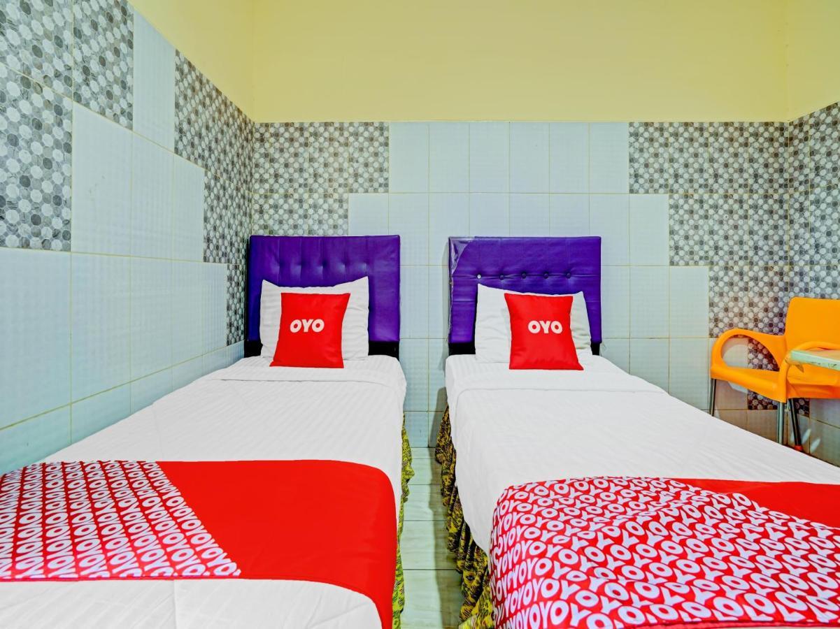 Oyo 90238 Hotel Nusantara Cirebon Exterior foto