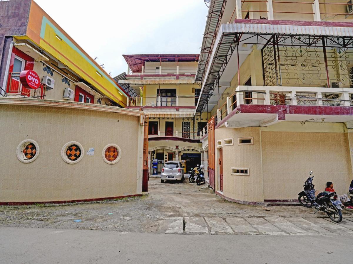 Oyo 90238 Hotel Nusantara Cirebon Exterior foto