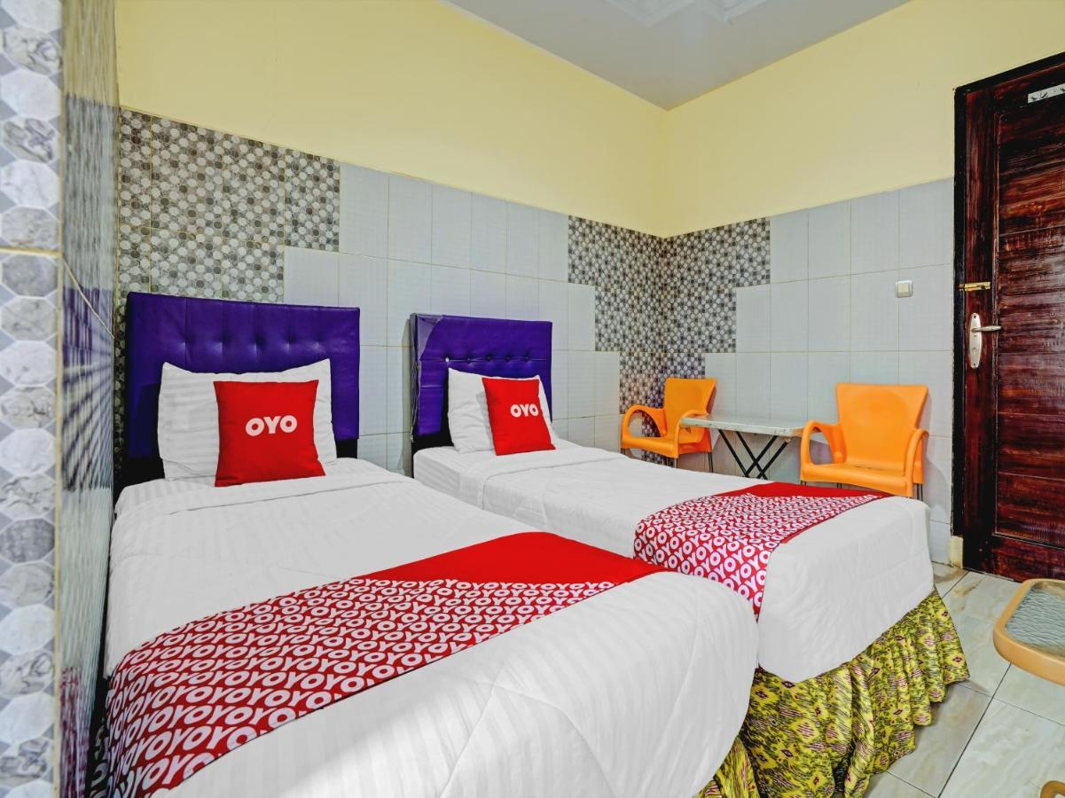 Oyo 90238 Hotel Nusantara Cirebon Exterior foto