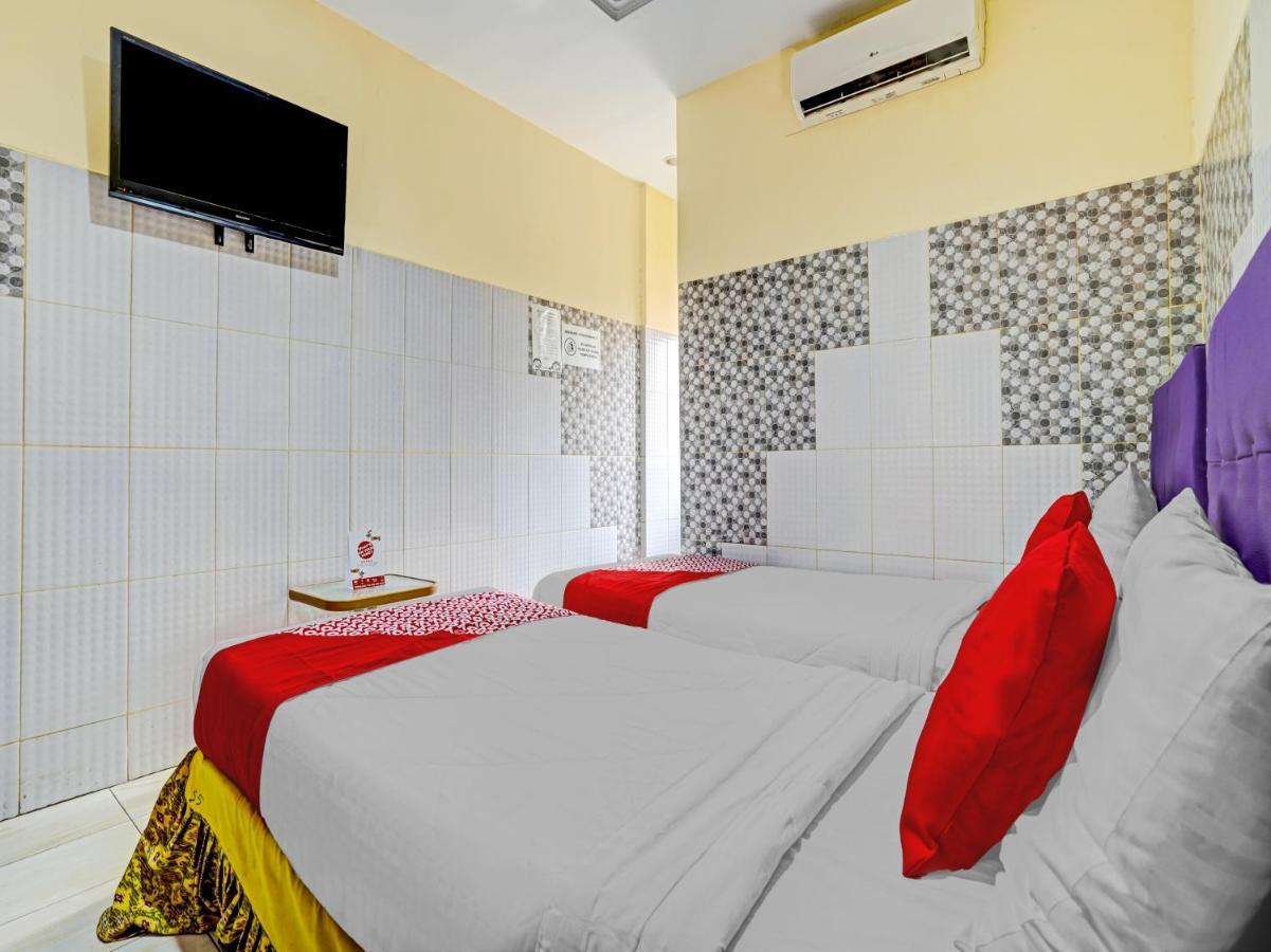 Oyo 90238 Hotel Nusantara Cirebon Exterior foto